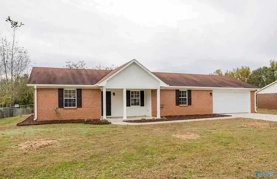 110 Gardencove Circle, Huntsville, AL 35811 - #2