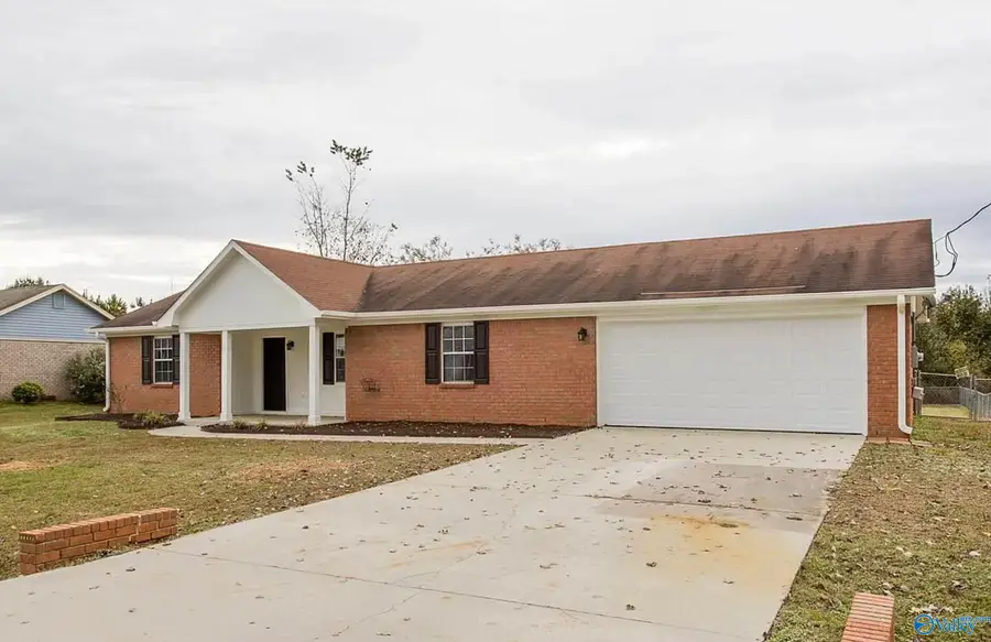 110 Gardencove Circle, Huntsville, AL 35811 - #3