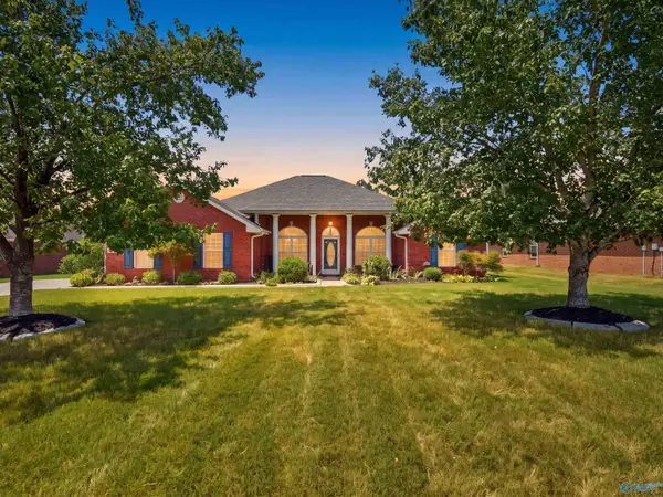 7022 Lynnfield Drive, Owens Cross Roads, AL 35763