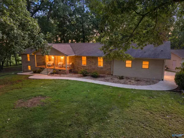 8516 Moores Mill Road, Meridianville, AL 35759