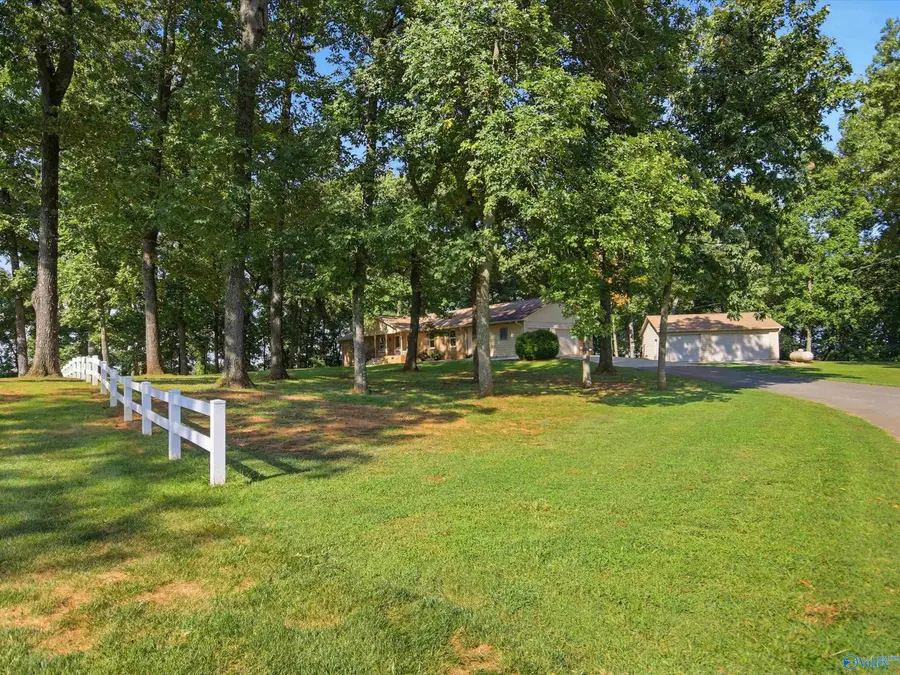 8516 Moores Mill Road, Meridianville, AL 35759 - #2