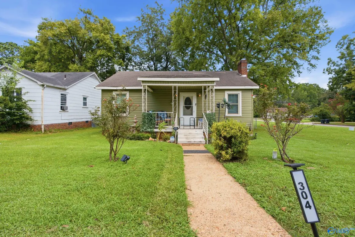 304 Memorial Drive, Decatur, AL 35601 - #1