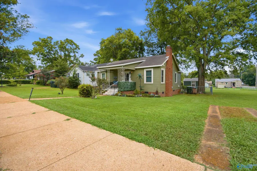 304 Memorial Drive, Decatur, AL 35601 - #2