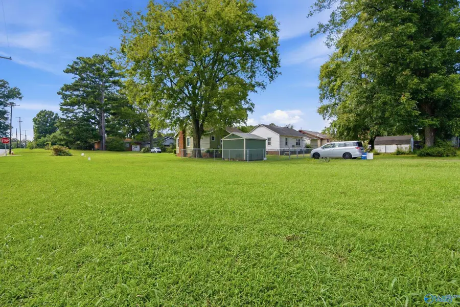 304 Memorial Drive, Decatur, AL 35601 - #3