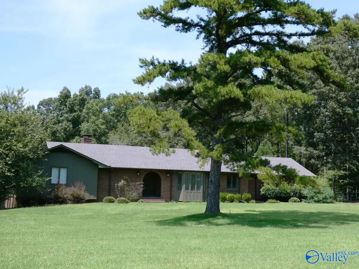 1047 State Highway 44, Guin, AL 35563 - #1