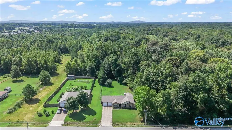 2606 Ready Section Road, Toney, AL 35773 - #2