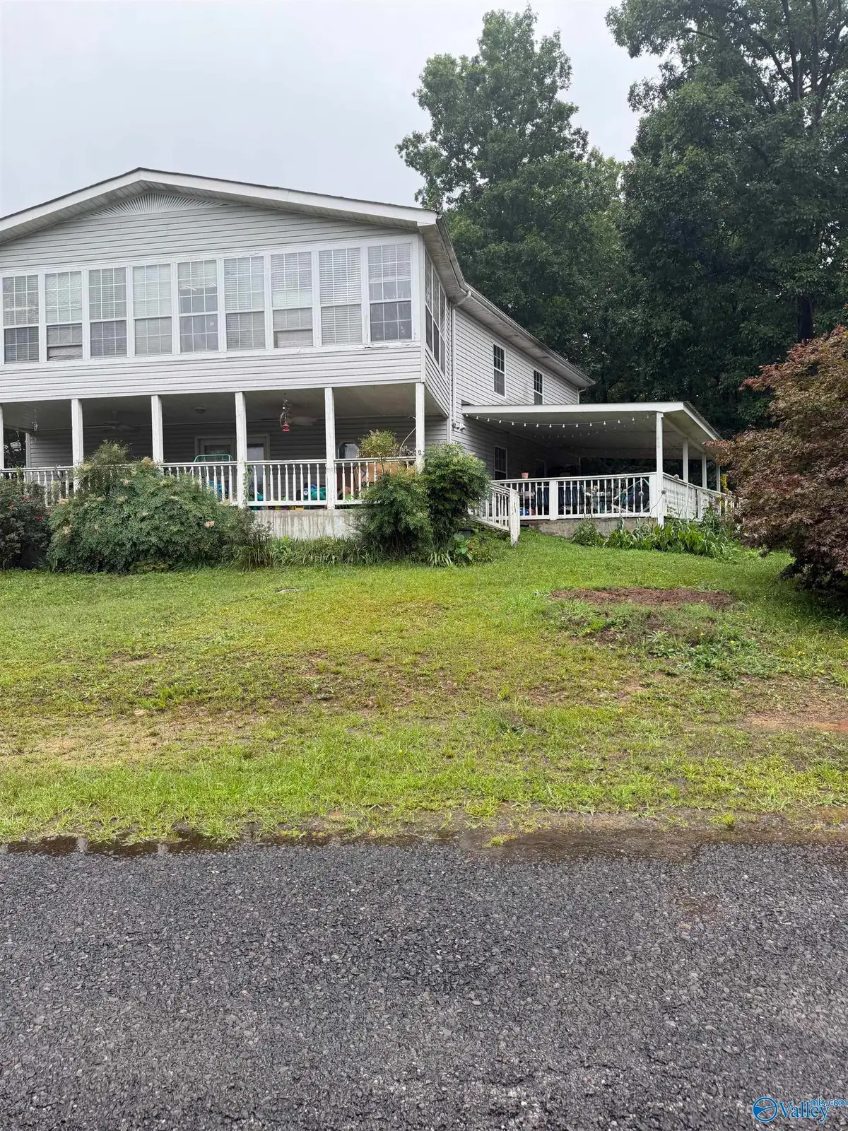 105 Granada Lane, Guntersville, AL 35976 - #1