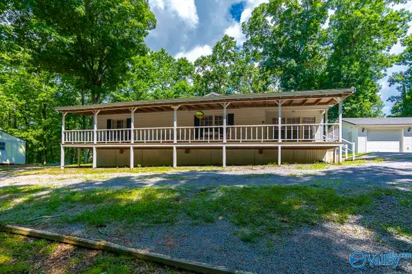1095 Holiday Shores Road, Scottsboro, AL 35769