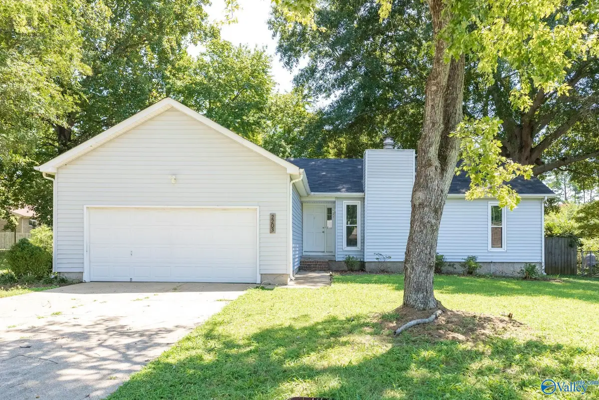 2203 Southpark Blvd Sw, Huntsville, AL 35803 - #1