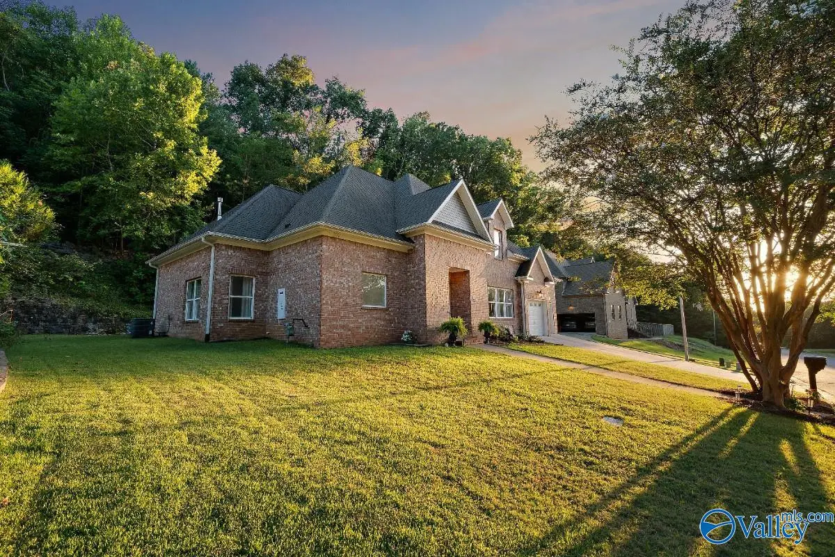 2747 Box Canyon Road Se, Huntsville, AL 35803 - #1