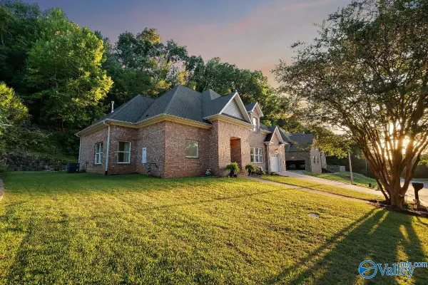 2747 Box Canyon Road Se, Huntsville, AL 35803