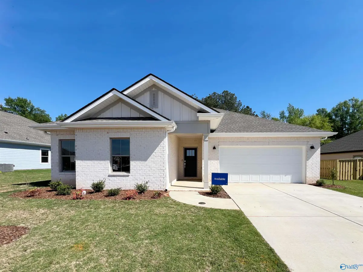 7220 Maple Creek Drive Se, Owens Cross Roads, AL 35763 - #1