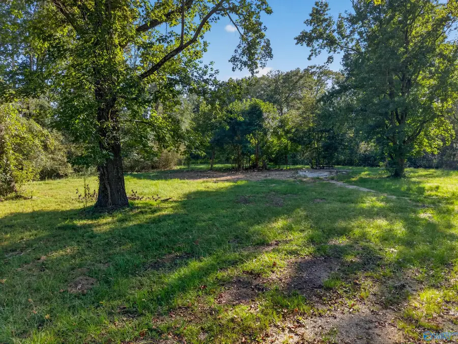 5425 Gilmer Lane, Rainbow City, AL 35906 - #2