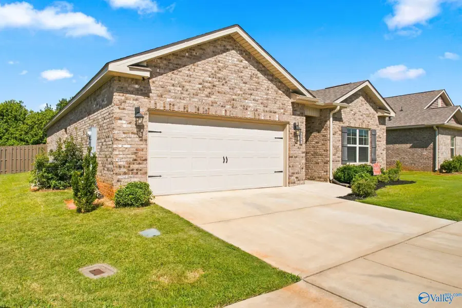 6568 Jacaranda Drive Nw, Huntsville, AL 35806 - #3