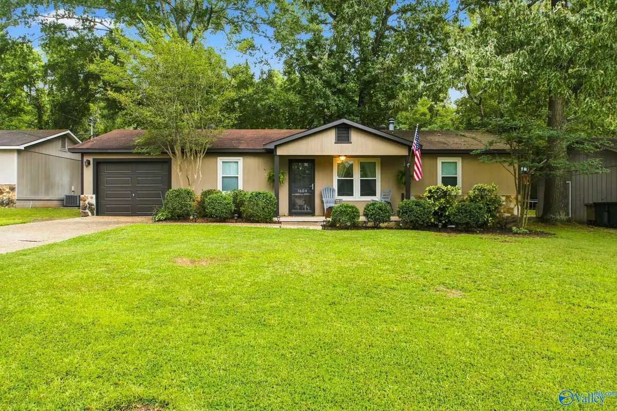 1604 Wilshire Avenue Sw, Decatur, AL 35603 - #1