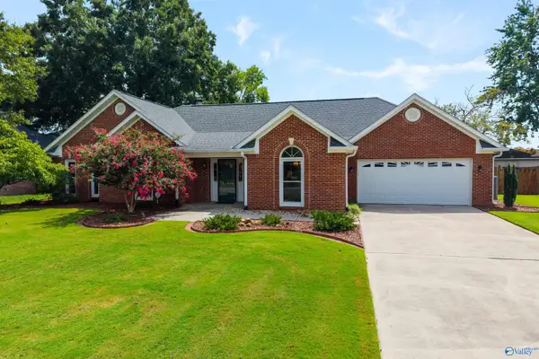 11017 Willingham Drive Sw, Huntsville, AL 35803