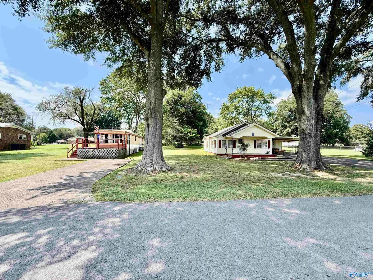 37&51 N Maple Street, Boaz, AL 35956 - #1