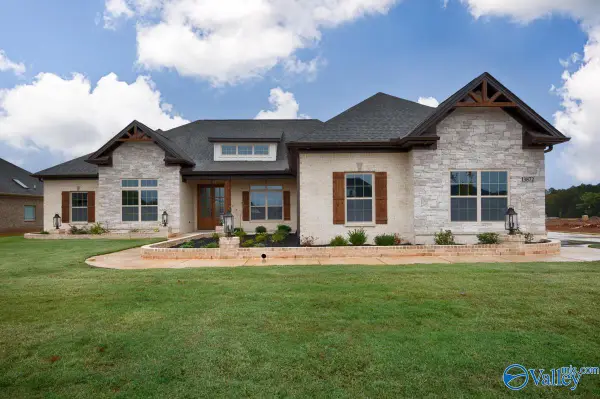 105 Trackside Trail, Huntsville, AL 35811