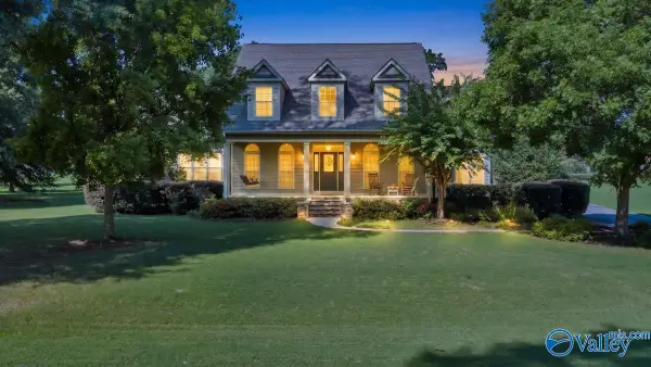 1235 Peninsula Drive, Scottsboro, AL 35769