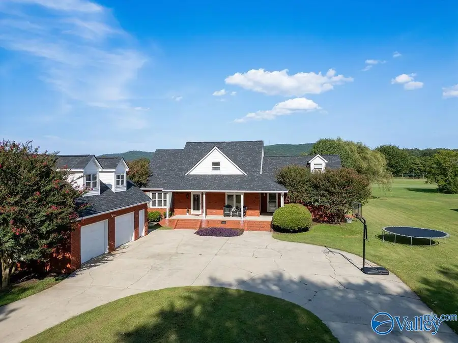 400 Plantation Pointe Road, Scottsboro, AL 35768 - #3