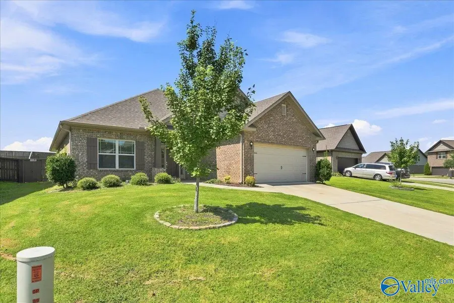 104 Saddle Street, New Market, AL 35761 - #2