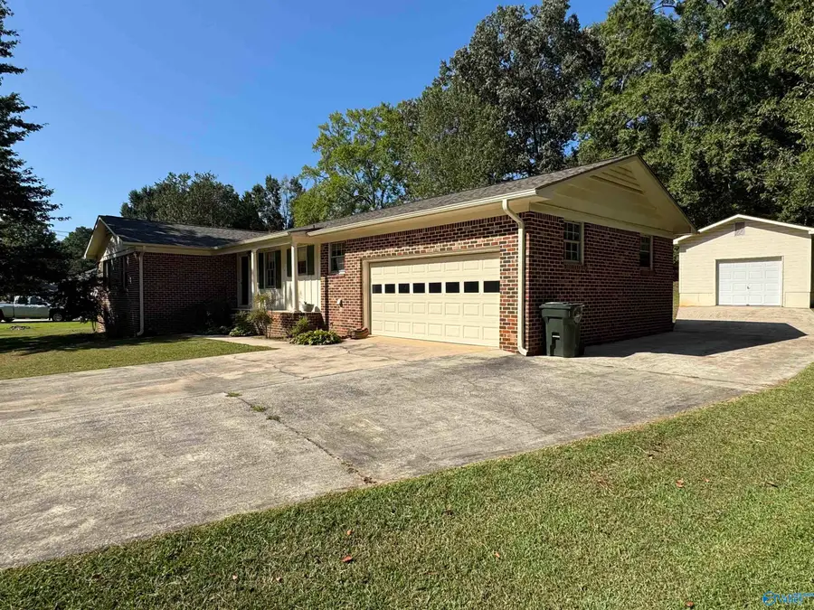1010 Hood Avenue, Scottsboro, AL 35769 - #2