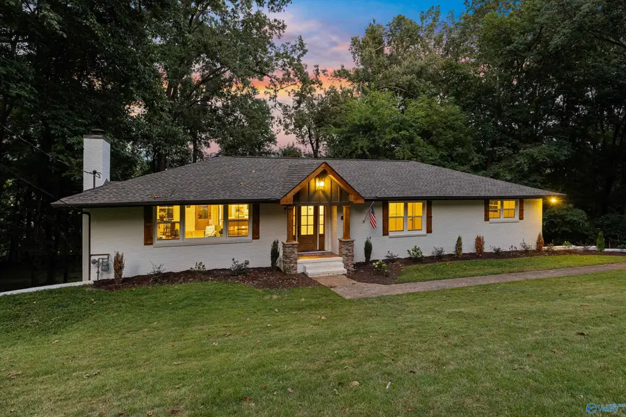 8009 Valley View Drive Se, Huntsville, AL 35802 - #3
