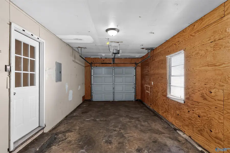 506 Eastbrook Circle Nw, Huntsville, AL 35811 - #2