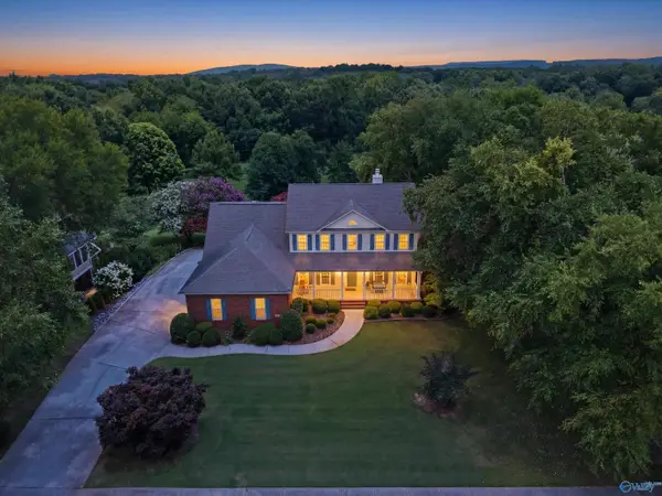 289 River Cove Road, Huntsville, AL 35811