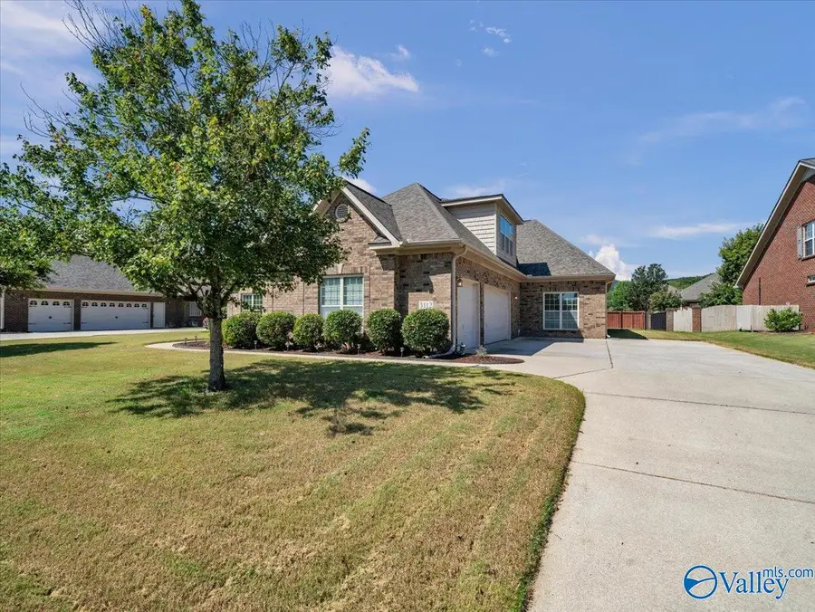 3112 Sandstone Street Se, Owens Cross Roads, AL 35763 - #3