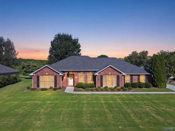 2369 Villaret Drive Sw, Huntsville, AL 35803