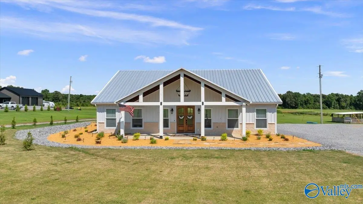 518 Main Street, Section, AL 35771 - #1