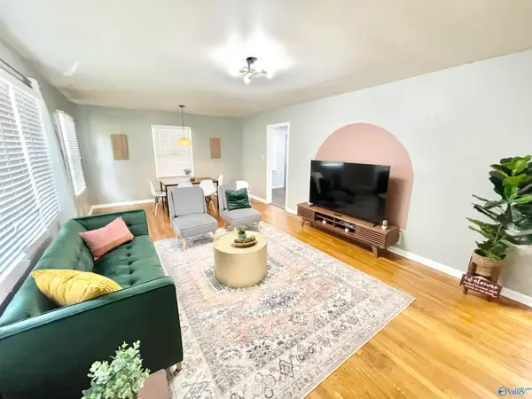 2406 Crestwood Drive Sw, Huntsville, AL 35805