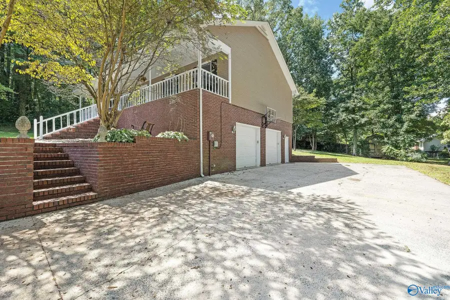 237 Bellefonte Circle, Scottsboro, AL 35769 - #2