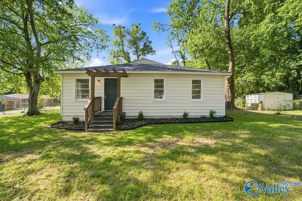 2703 Cave Avenue Nw, Huntsville, AL 35810