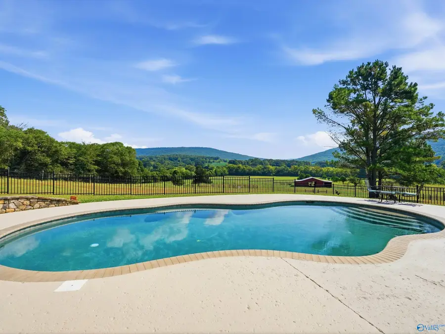 419 Killingsworth Cove Road, Gurley, AL 35748 - #2