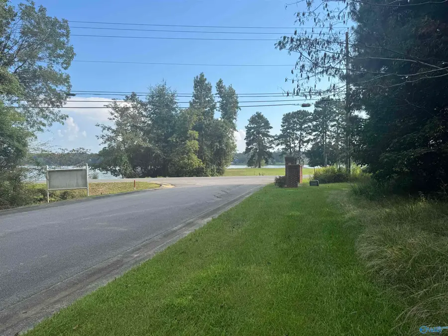 1.01 acres River Point, Rainbow City, AL 35906 - #3