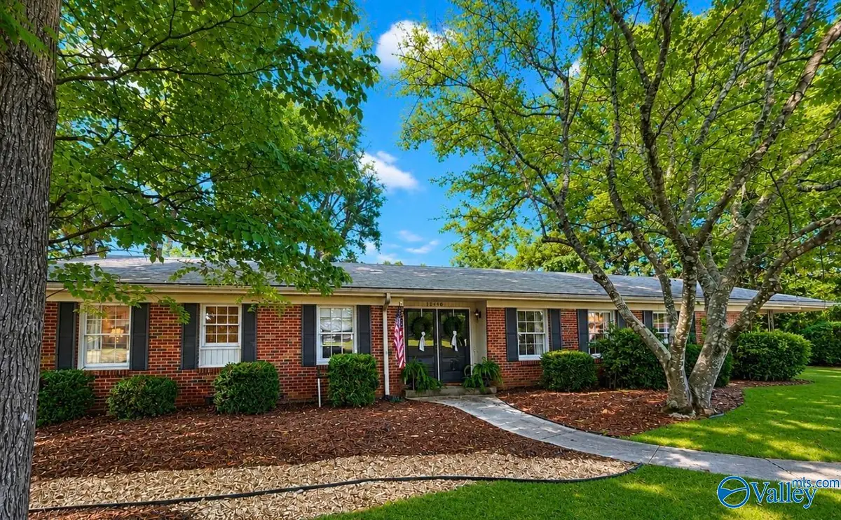 2406 Greenwood Drive, Decatur, AL 35601 - #1