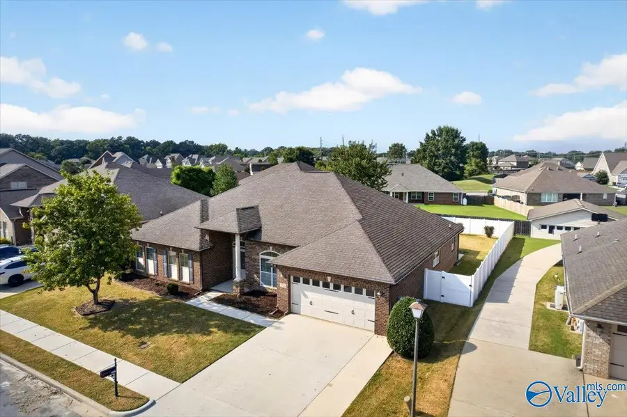 2512 Oxmoor Blvd, Huntsville, AL 35803 - #3