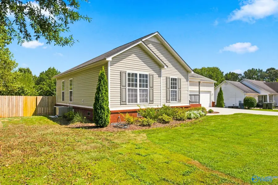 111 Tanner Ridge Circle, New Market, AL 35761 - #3