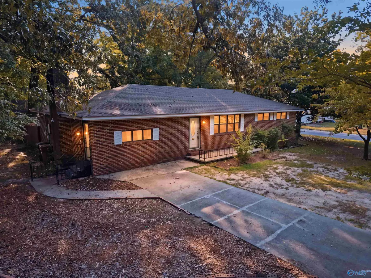 700 Cedar Street, Hartselle, AL 35640 - #1