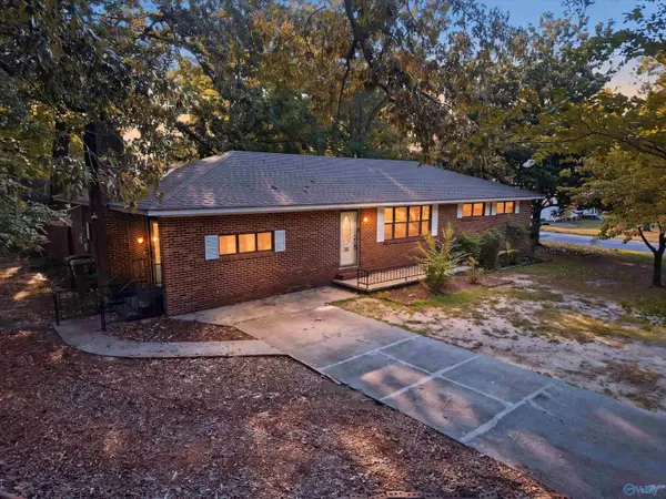 700 Cedar Street, Hartselle, AL 35640