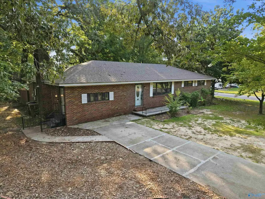700 Cedar Street, Hartselle, AL 35640 - #2