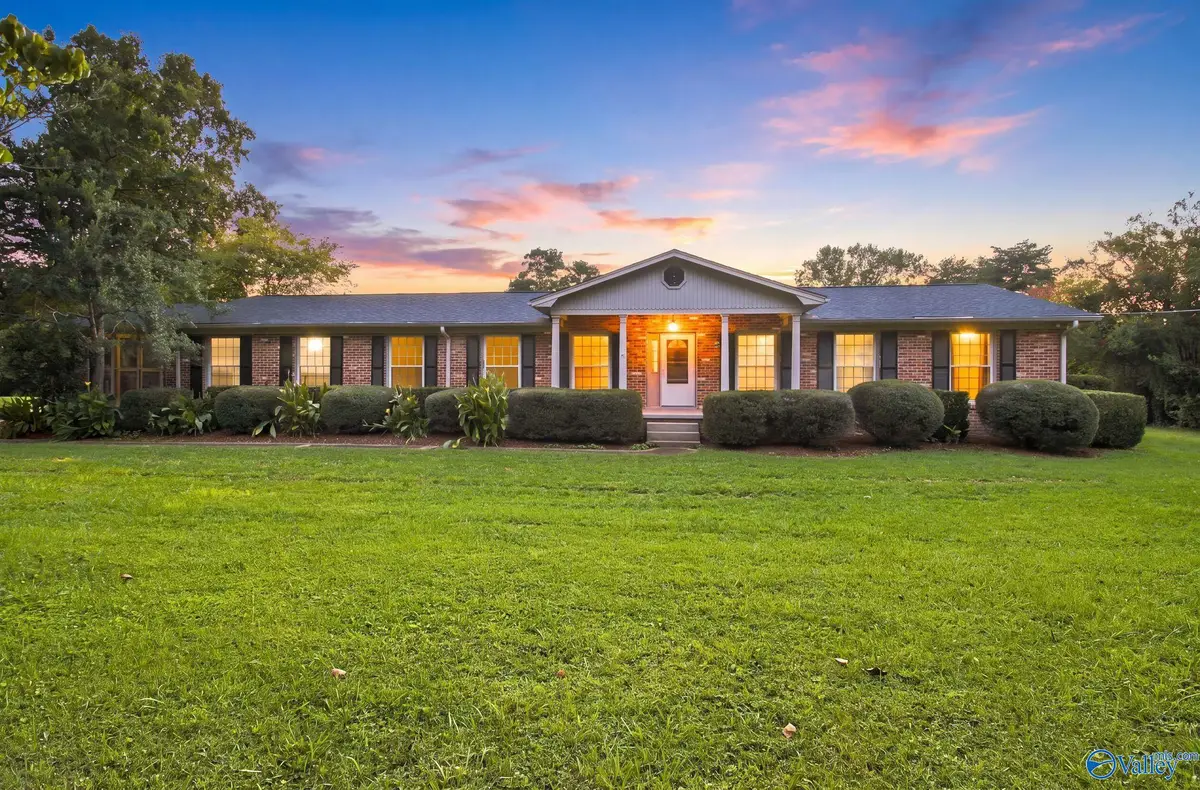 4526 Maysville Road Ne, Huntsville, AL 35811 - #1