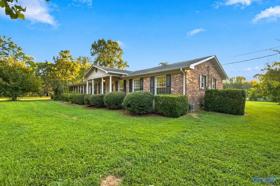 4526 Maysville Road Ne, Huntsville, AL 35811 - #3