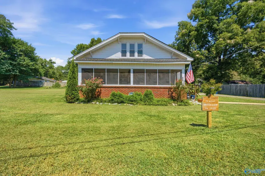 125 Larkin Street, New Market, AL 35761 - #2