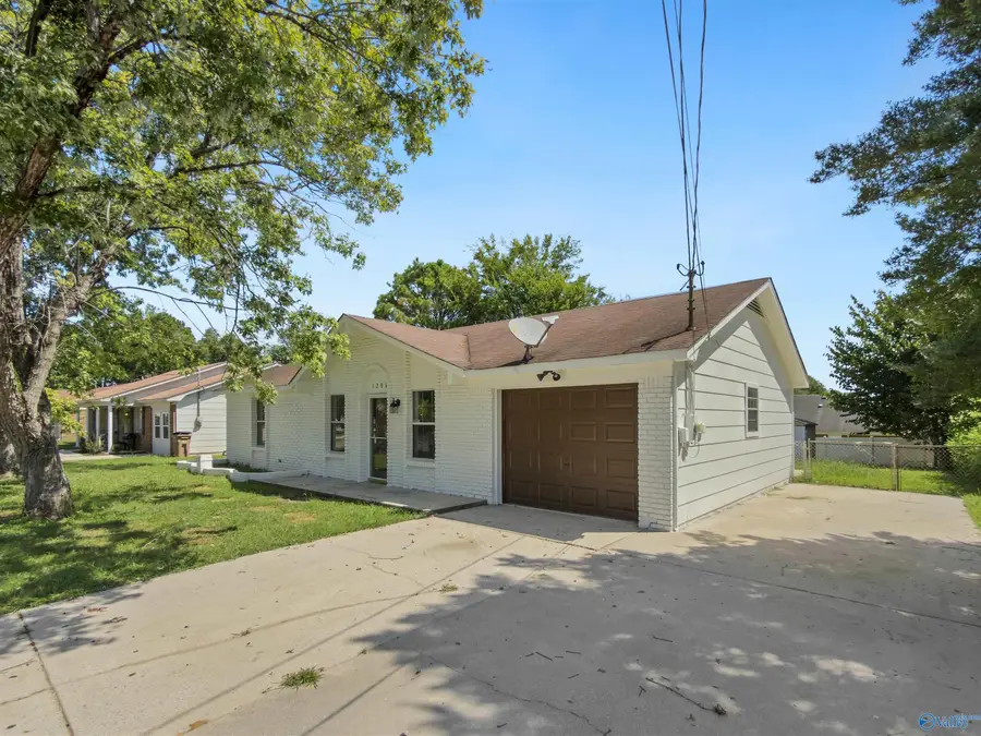 3208 Sandlin Road Sw, Decatur, AL 35603 - #3