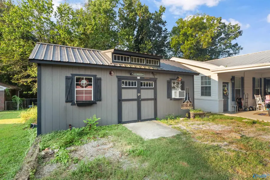 105 Hartwood Drive, Gadsden, AL 35901 - #2