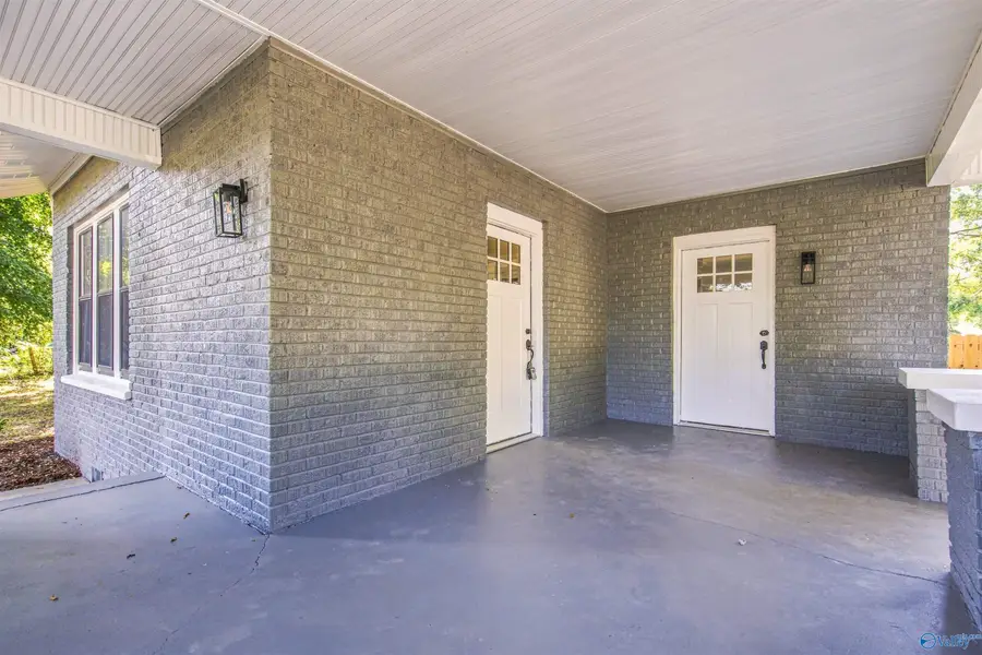 1043 W Washington Street, Athens, AL 35611 - #3