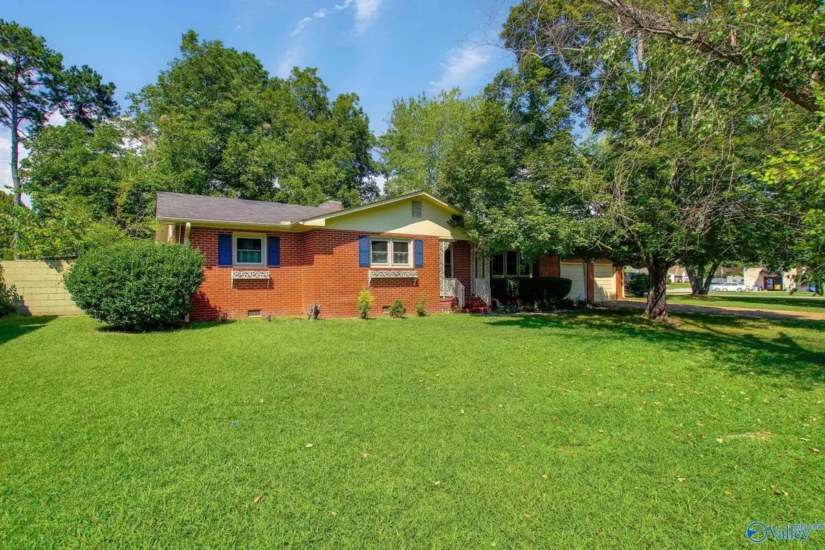 402 Bradley Street Sw, Decatur, AL 35601 - #1
